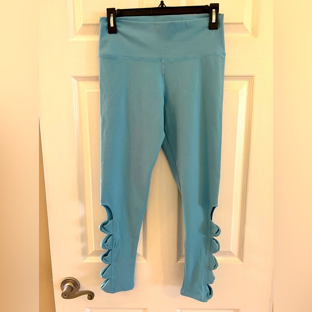 Cutout leggings